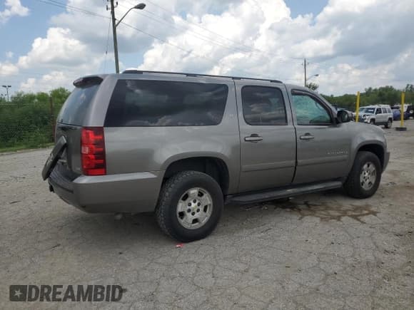 ✅ 2008 Chevrolet Suburban 1LT • VIN: 1GNFK16358J125472 • Lot: 62400035. Wystawiony na Copart z przebiegiem 171 137 mil. Bezpłatny archiwum sprzedaży aukcyjnych z USA i szczegółowy raport historii pojazdu na DreamBid. Zdjęcie 3.
