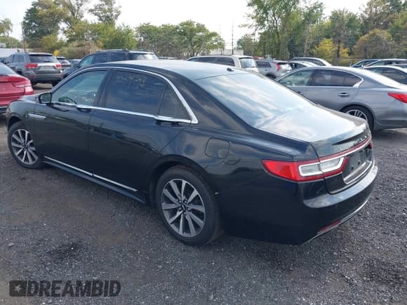 ✅ 2017 Lincoln Continental Livery • VIN: 1LN6L9HK4H5608822 • Lot: 43274243. Wystawiony na IAAI z przebiegiem 290 655 mil. Bezpłatny archiwum sprzedaży aukcyjnych z USA i szczegółowy raport historii pojazdu na DreamBid. Zdjęcie 3.