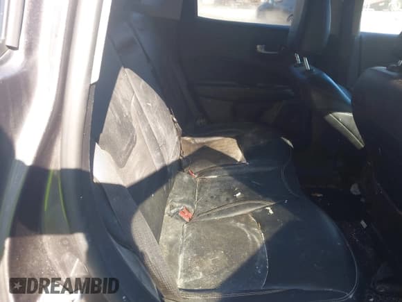 ✅ 2021 Jeep Compass Altitude • VIN: 3C4NJDBB5MT530353 • Lot: 43195373. Listed on IAAI with 65,984 mi. Free auction sales archive from the USA and detailed vehicle history report at DreamBid. Image 8.