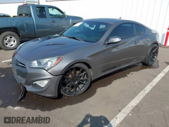 2013 Hyundai Genesis Coupe Track с VIN KMHHU6KJ0DU080216, выставлен на аукционе IAAI как лот 43224548 с пробегом 135 630 миль миль и . История ставок и продаж доступна на DreamBid. Изображение 19.