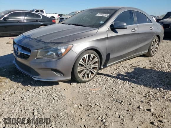 ✅ 2019 Mercedes-Benz CLA 250 • VIN: WDDSJ4EB4KN752352 • Лот: 92042745. Опубликован ранее на Copart с пробегом 110 361 миль. Бесплатный доступ к архиву аукционных продаж из США и подробный отчёт об истории автомобиля на DreamBid. Изображение 1.