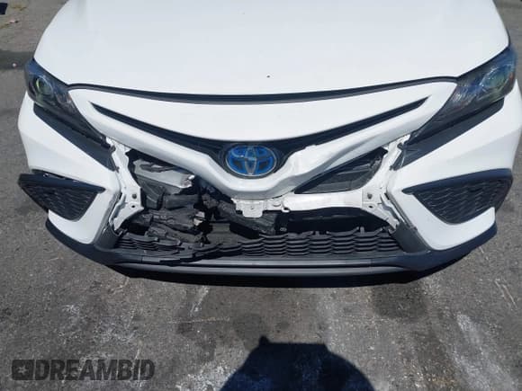 ✅ 2022 Toyota Camry Hybrid SE • VIN: 4T1G31AKXNU045275 • Lot: 42690170. Listed on IAAI with 32,467 mi. Free auction sales archive from the USA and detailed vehicle history report at DreamBid. Image 18.