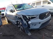 ✅ 2024 Volvo XC40 Core Bright Theme • VIN: YV4L12UK2R2212754 • Lot: 41650426. Listed on IAAI with 15,257 mi. Free auction sales archive from the USA and detailed vehicle history report at DreamBid. Image 1.