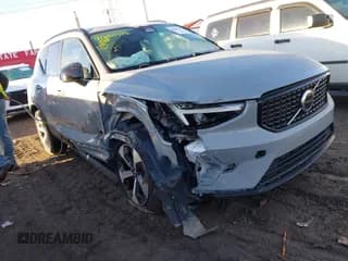 ✅ 2024 Volvo XC40 Core Bright Theme • VIN: YV4L12UK2R2212754 • Lot: 41650426. Listed on IAAI with 15,257 mi. Free auction sales archive from the USA and detailed vehicle history report at DreamBid. Image 1.