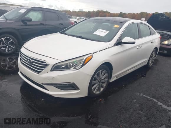 ✅ 2016 Hyundai Sonata Sport • VIN: 5NPE34AF8GH332675 • Lot: 43559315. Listed on IAAI with 98,493 mi. Free auction sales archive from the USA and detailed vehicle history report at DreamBid. Image 17.