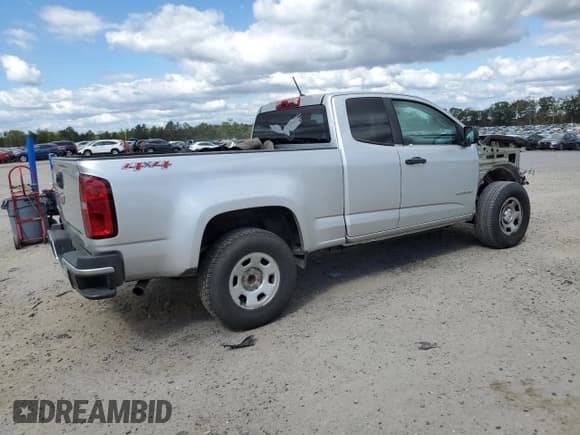 ✅ 2018 Chevrolet Colorado 4WD Work Truck • VIN: 1GCHTBEN6J1164312 • Лот: 81896355. Опубликован ранее на Copart с пробегом 180 086 миль. Бесплатный доступ к архиву аукционных продаж из США и подробный отчёт об истории автомобиля на DreamBid. Изображение 3.