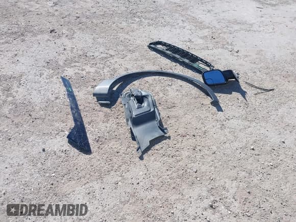 ✅ 2019 Ford Police Interceptor Utility • VIN: 1FM5K8AR7KGA29450 • Lot: 43588619. Wystawiony na IAAI z przebiegiem 117 353 mil. Bezpłatny archiwum sprzedaży aukcyjnych z USA i szczegółowy raport historii pojazdu na DreamBid. Zdjęcie 12.