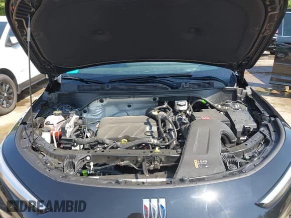 ✅ 2025 Buick Envista Preferred • VIN: KL47LAEP5SB171488 • Lot: 43051552. Listed on IAAI with 3,626 mi. Free auction sales archive from the USA and detailed vehicle history report at DreamBid. Image 10.