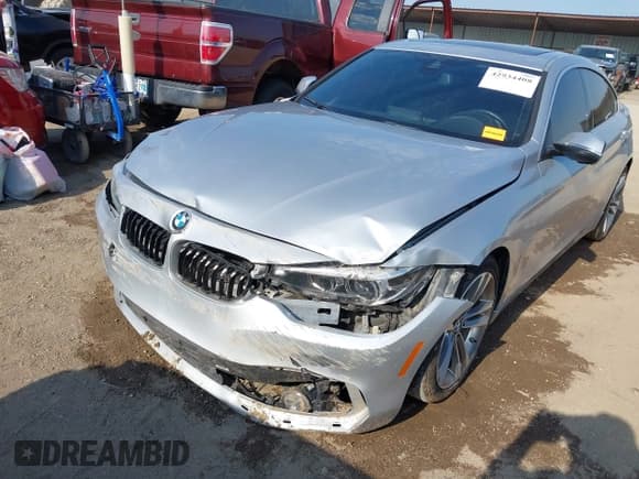 ✅ 2019 BMW 4 Series 430i • VIN: WBA4J1C51KBM14629 • Lot: 42934408. Wystawiony na IAAI z przebiegiem 100 522 mil. Bezpłatny archiwum sprzedaży aukcyjnych z USA i szczegółowy raport historii pojazdu na DreamBid. Zdjęcie 6.