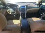 ✅ 2011 Hyundai Sonata SE • VIN: 5NPEC4AB7BH239152 • Lot: 73145924. Wystawiony na Copart z przebiegiem 123 140 mil. Bezpłatny archiwum sprzedaży aukcyjnych z USA i szczegółowy raport historii pojazdu na DreamBid. Zdjęcie 8.