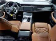 ✅ 2022 Audi RS Q8 • VIN: WU1ARBF15ND007471 • Lot: 85458484. Wystawiony na Copart z przebiegiem Nie podano. Bezpłatny archiwum sprzedaży aukcyjnych z USA i szczegółowy raport historii pojazdu na DreamBid. Zdjęcie 8.