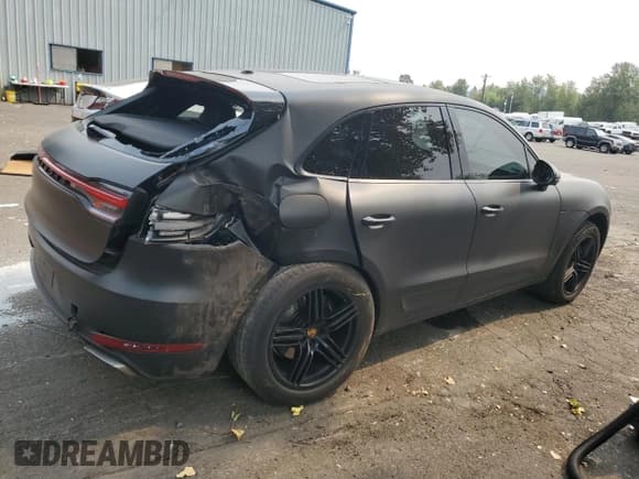 ✅ 2021 Porsche Macan • VIN: WP1AA2A57MLB11316 • Lot: 71252405. Listed on Copart with 27,837 mi. Free auction sales archive from the USA and detailed vehicle history report at DreamBid. Image 3.