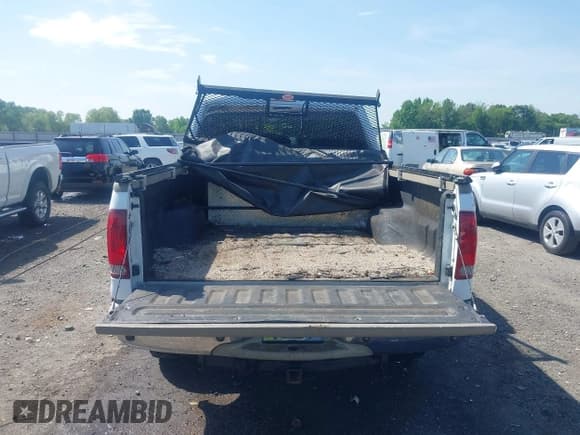 ✅ 2006 Ford F-250 XL • VIN: 1FTSW21P56ED13667 • Lot: 42108168. Listed on IAAI with 175,075 mi. Free auction sales archive from the USA and detailed vehicle history report at DreamBid. Image 11.