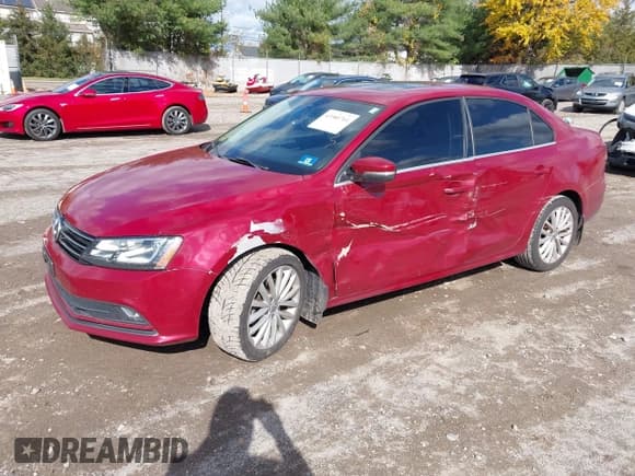 ✅ 2016 Volkswagen Jetta SEL • VIN: 3VWL17AJ3GM319911 • Lot: 43580764. Wystawiony na IAAI z przebiegiem 81 793 mil. Bezpłatny archiwum sprzedaży aukcyjnych z USA i szczegółowy raport historii pojazdu na DreamBid. Zdjęcie 2.