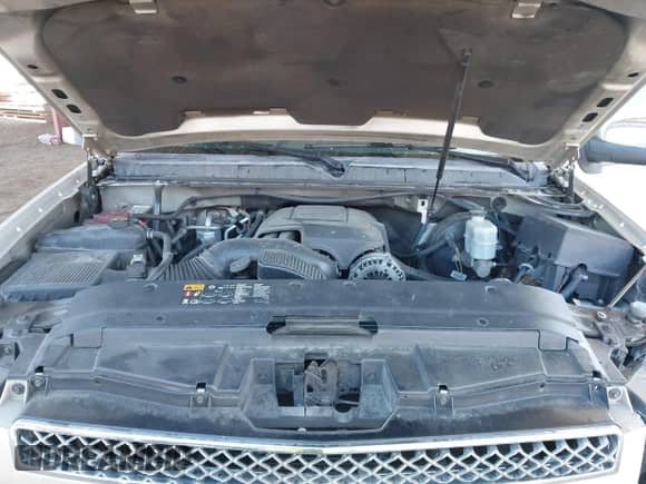 2013 Chevrolet Tahoe LTZ z VIN 1GNSKCE02DR360795, wystawiony jako IAAI lot #43465393 z przebiegiem 215 409 mil mil oraz . Historia ofert i sprzedaży dostępna na DreamBid. Obrazek 10.