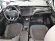 ✅ 2023 Chevrolet Bolt EV 1LT • VIN: 1G1FW6S00P4181671 • Lot: 75100114. Wystawiony na Copart z przebiegiem 13 091 mil. Bezpłatny archiwum sprzedaży aukcyjnych z USA i szczegółowy raport historii pojazdu na DreamBid. Zdjęcie 8.