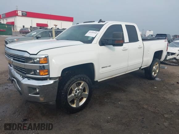 ✅ 2019 Chevrolet Silverado 2500HD LT • VIN: 2GC2KSEG1K1235759 • Lot: 43194918. Listed on IAAI with 139,856 mi. Free auction sales archive from the USA and detailed vehicle history report at DreamBid. Image 20.