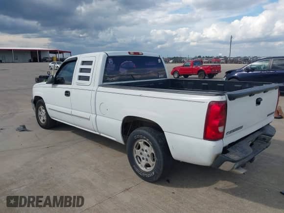 2003 Chevrolet Silverado 1500 LS with VIN 2GCEC19V431106445, listed as a IAAI auction lot 43468884 with 254,572 mi miles and . Bid and sale history available at DreamBid. Image 3.