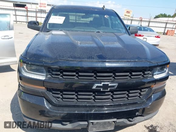 ✅ 2018 Chevrolet Silverado 1500 Custom • VIN: 1GCRCPEC2JZ273223 • Лот: 43213862. Опубликован ранее на IAAI с пробегом 159 979 миль. Бесплатный доступ к архиву аукционных продаж из США и подробный отчёт об истории автомобиля на DreamBid. Изображение 11.