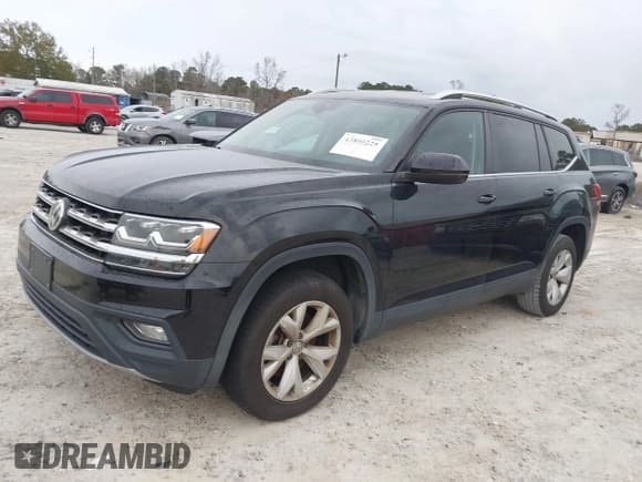 ✅ 2018 Volkswagen Atlas SE • VIN: 1V2DR2CA8JC515897 • Lot: 43800225. Wystawiony na IAAI z przebiegiem 169 402 mil. Bezpłatny archiwum sprzedaży aukcyjnych z USA i szczegółowy raport historii pojazdu na DreamBid. Zdjęcie 2.