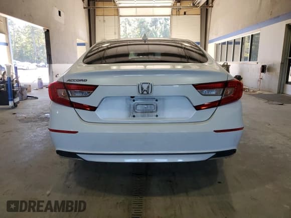 ✅ 2018 Honda Accord EX • VIN: 1HGCV1F45JA118296 • Lot: 85761415. Wystawiony na Copart z przebiegiem 109 273 mil. Bezpłatny archiwum sprzedaży aukcyjnych z USA i szczegółowy raport historii pojazdu na DreamBid. Zdjęcie 6.