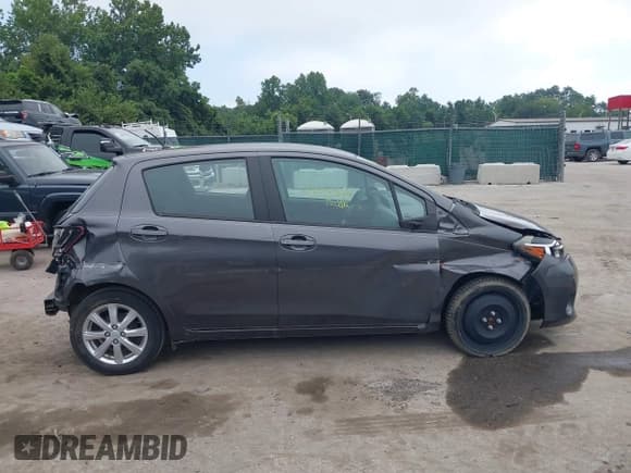 ✅ 2015 Toyota Yaris L • VIN: VNKKTUD36FA052769 • Лот: 42964638. Опубликован ранее на IAAI с пробегом 116 576 миль. Бесплатный доступ к архиву аукционных продаж из США и подробный отчёт об истории автомобиля на DreamBid. Изображение 13.