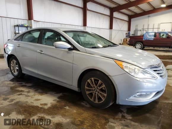 ✅ 2013 Hyundai Sonata GLS • VIN: 5NPEB4AC9DH702617 • Lot: 72527764. Listed on Copart with 75,877 mi. Free auction sales archive from the USA and detailed vehicle history report at DreamBid. Image 4.