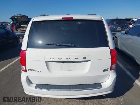 ✅ 2016 Dodge Grand Caravan SXT • VIN: 2C4RDGCG4GR334576 • Lot: 43579228. Wystawiony na IAAI z przebiegiem 181 125 mil. Bezpłatny archiwum sprzedaży aukcyjnych z USA i szczegółowy raport historii pojazdu na DreamBid. Zdjęcie 16.