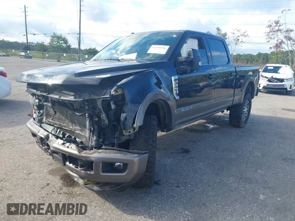 ✅ 2018 Ford F-250 Platinum • VIN: 1FT7W2BT0JEC53615 • Lot: 43334296. Wystawiony na IAAI z przebiegiem 145 766 mil. Bezpłatny archiwum sprzedaży aukcyjnych z USA i szczegółowy raport historii pojazdu na DreamBid. Zdjęcie 17.