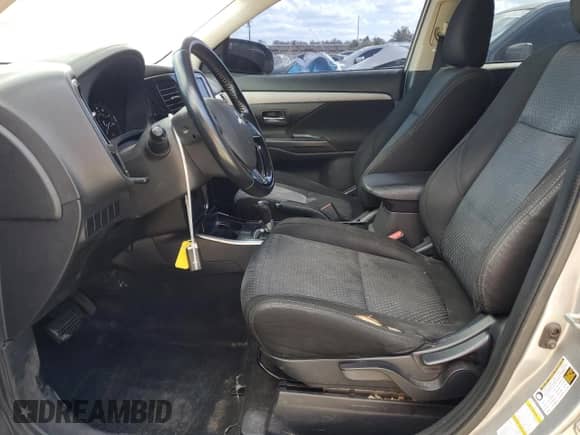 2018 Mitsubishi Outlander SE with VIN JA4AD3A34JJ002083, listed as a Copart auction lot 87060775 with 176,219 mi miles and Clean title. Bid and sale history available at DreamBid. Image 7.