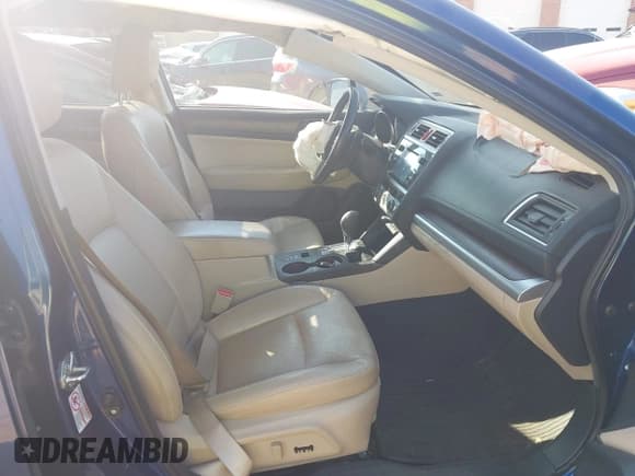 ✅ 2015 Subaru Outback Limited • VIN: 4S4BSBNC7F3357566 • Lot: 43287614. Listed on IAAI with 267,824 mi. Free auction sales archive from the USA and detailed vehicle history report at DreamBid. Image 5.