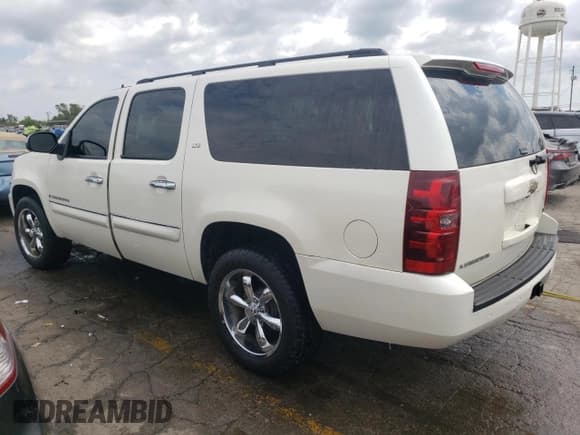 ✅ 2008 Chevrolet Suburban 2LT • VIN: 1GNFK16328R193634 • Lot: 68741644. Wystawiony na Copart z przebiegiem 265 320 mil. Bezpłatny archiwum sprzedaży aukcyjnych z USA i szczegółowy raport historii pojazdu na DreamBid. Zdjęcie 2.