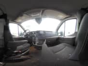 ✅ 2020 Ford Transit Cargo • VIN: 1FTBR2C85LKA39378 • Lot: 43301705. Wystawiony na IAAI z przebiegiem 54 809 mil. Bezpłatny archiwum sprzedaży aukcyjnych z USA i szczegółowy raport historii pojazdu na DreamBid. Zdjęcie 23.