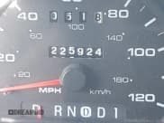 ✅ 2003 Ford Taurus SES Standard • VIN: 1FAFP55U93G242270 • Лот: 42583659. Опубликован ранее на IAAI с пробегом 225 924 миль. Бесплатный доступ к архиву аукционных продаж из США и подробный отчёт об истории автомобиля на DreamBid. Изображение 7.