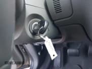 ✅ 2008 Mercury Sable Premier • VIN: 1MEHM42W48G614650 • Lot: 43722127. Wystawiony na IAAI z przebiegiem 101 905 mil. Bezpłatny archiwum sprzedaży aukcyjnych z USA i szczegółowy raport historii pojazdu na DreamBid. Zdjęcie 11.