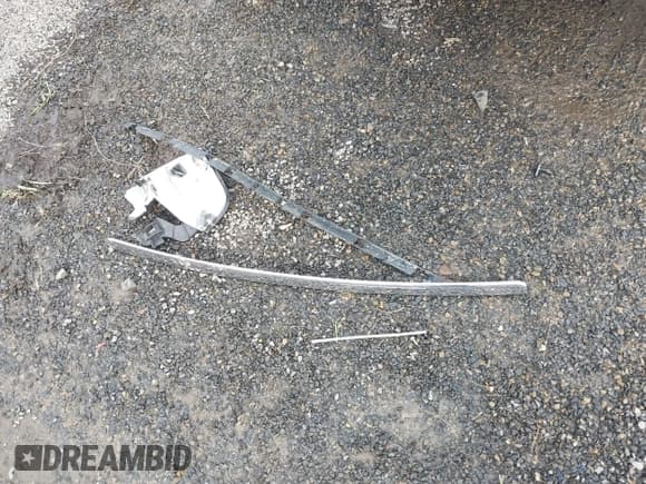 ✅ 2006 Ford Explorer Eddie Bauer • VIN: 1FMEU74846ZA09335 • Lot: 41986862. Wystawiony na IAAI z przebiegiem 139 406 mil. Bezpłatny archiwum sprzedaży aukcyjnych z USA i szczegółowy raport historii pojazdu na DreamBid. Zdjęcie 12.