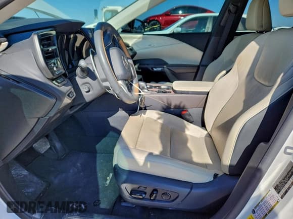 ✅ 2024 Lexus RX 350h Luxury • VIN: 2T2BBMCA2RC037614 • Lot: 94925065. Listed on Copart with 19,104 mi. Free auction sales archive from the USA and detailed vehicle history report at DreamBid. Image 7.