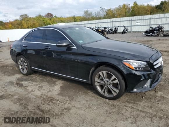 ✅ 2021 Mercedes-Benz C 300 • VIN: W1KWF8EBXMR620153 • Лот: 86616655. Опубликован ранее на Copart с пробегом 123 456 миль. Бесплатный доступ к архиву аукционных продаж из США и подробный отчёт об истории автомобиля на DreamBid. Изображение 4.