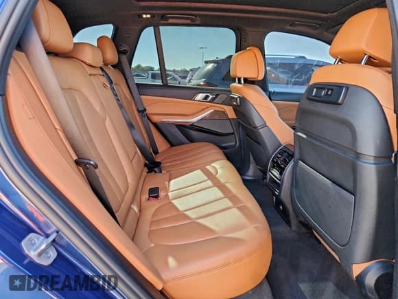 ✅ 2021 BMW X5 xDrive40i • VIN: 5UXCR6C07M9F48999 • Lot: 91269195. Wystawiony na Copart z przebiegiem 114 025 mil. Bezpłatny archiwum sprzedaży aukcyjnych z USA i szczegółowy raport historii pojazdu na DreamBid. Zdjęcie 10.