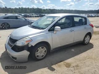 ✅ 2011 Nissan Versa S • VIN: 3N1BC1CP2BL390123 • Lot: 81591415. Listed on Copart with 190,148 mi. Free auction sales archive from the USA and detailed vehicle history report at DreamBid. Image 1.