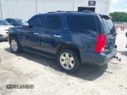 ✅ 2007 GMC Yukon SLE • VIN: 1GKFC13097R379934 • Lot: 42503868. Listed on IAAI with 291,973 mi. Free auction sales archive from the USA and detailed vehicle history report at DreamBid. Image 3.