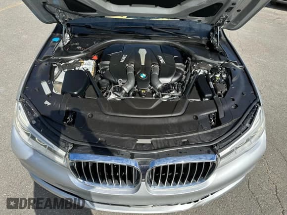 ✅ 2016 BMW 7 Series 750i • VIN: WBA7F0C5XGGL99390 • Lot: 71443045. Listed on Copart with 92,528 mi. Free auction sales archive from the USA and detailed vehicle history report at DreamBid. Image 5.
