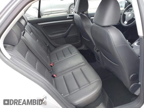 ✅ 2009 Volkswagen Jetta SE • VIN: 3VWRZ71K09M122435 • Lot: 42119949. Listed on IAAI with 158,207 mi. Free auction sales archive from the USA and detailed vehicle history report at DreamBid. Image 8.