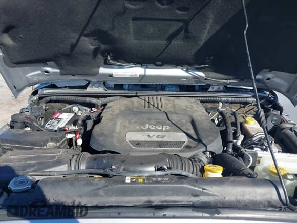 ✅ 2018 Jeep Wrangler Unlimited Rubicon Recon • VIN: 1C4BJWFG8JL848544 • Lot: 43600829. Wystawiony na IAAI z przebiegiem 88 588 mil. Bezpłatny archiwum sprzedaży aukcyjnych z USA i szczegółowy raport historii pojazdu na DreamBid. Zdjęcie 10.