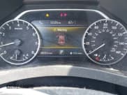 ✅ 2018 Nissan Murano SV • VIN: 5N1AZ2MHXJN141566 • Lot: 42070591. Listed on IAAI with 98,593 mi. Free auction sales archive from the USA and detailed vehicle history report at DreamBid. Image 7.