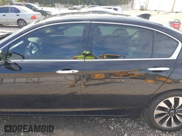 2017 Honda Accord EX-L z VIN JHMCR6F58HC002631, wystawiony jako IAAI lot #43289224 z przebiegiem 96 170 mil mil oraz . Historia ofert i sprzedaży dostępna na DreamBid. Obrazek 15.