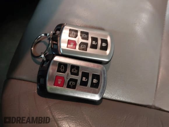 ✅ 2017 Toyota Sienna XLE • VIN: 5TDDZ3DC5HS164964 • Lot: 41516182. Listed on IAAI with 62,287 mi. Free auction sales archive from the USA and detailed vehicle history report at DreamBid. Image 11.