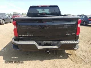 ✅ 2021 Chevrolet Silverado 1500 Custom • VIN: 3GCPYBEH9MG130670 • Lot: 68754854. Wystawiony na Copart z przebiegiem 63 770 mil. Bezpłatny archiwum sprzedaży aukcyjnych z USA i szczegółowy raport historii pojazdu na DreamBid. Zdjęcie 6.