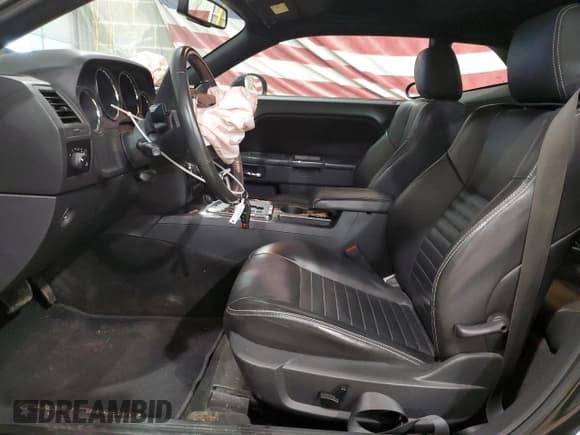 ✅ 2010 Dodge Challenger R/T Classic • VIN: 2B3CJ5DT0AH261218 • Lot: 42392605. Wystawiony na Copart z przebiegiem 79 568 mil. Bezpłatny archiwum sprzedaży aukcyjnych z USA i szczegółowy raport historii pojazdu na DreamBid. Zdjęcie 7.