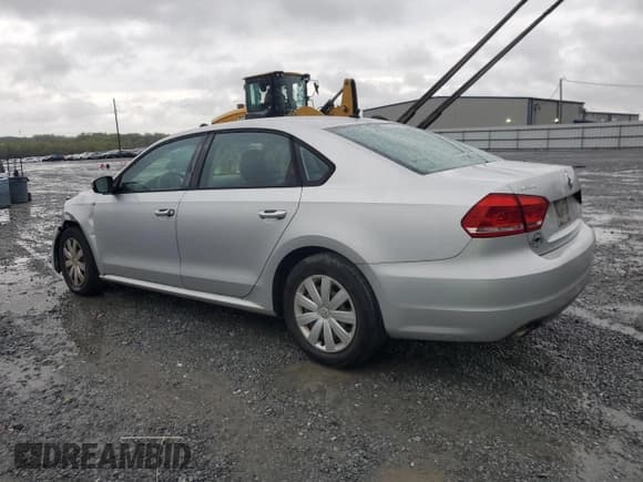 ✅ 2013 Volkswagen Passat S • VIN: 1VWAP7A34DC024241 • Lot: 49854295. Listed on Copart with 89,221 mi. Free auction sales archive from the USA and detailed vehicle history report at DreamBid. Image 2.